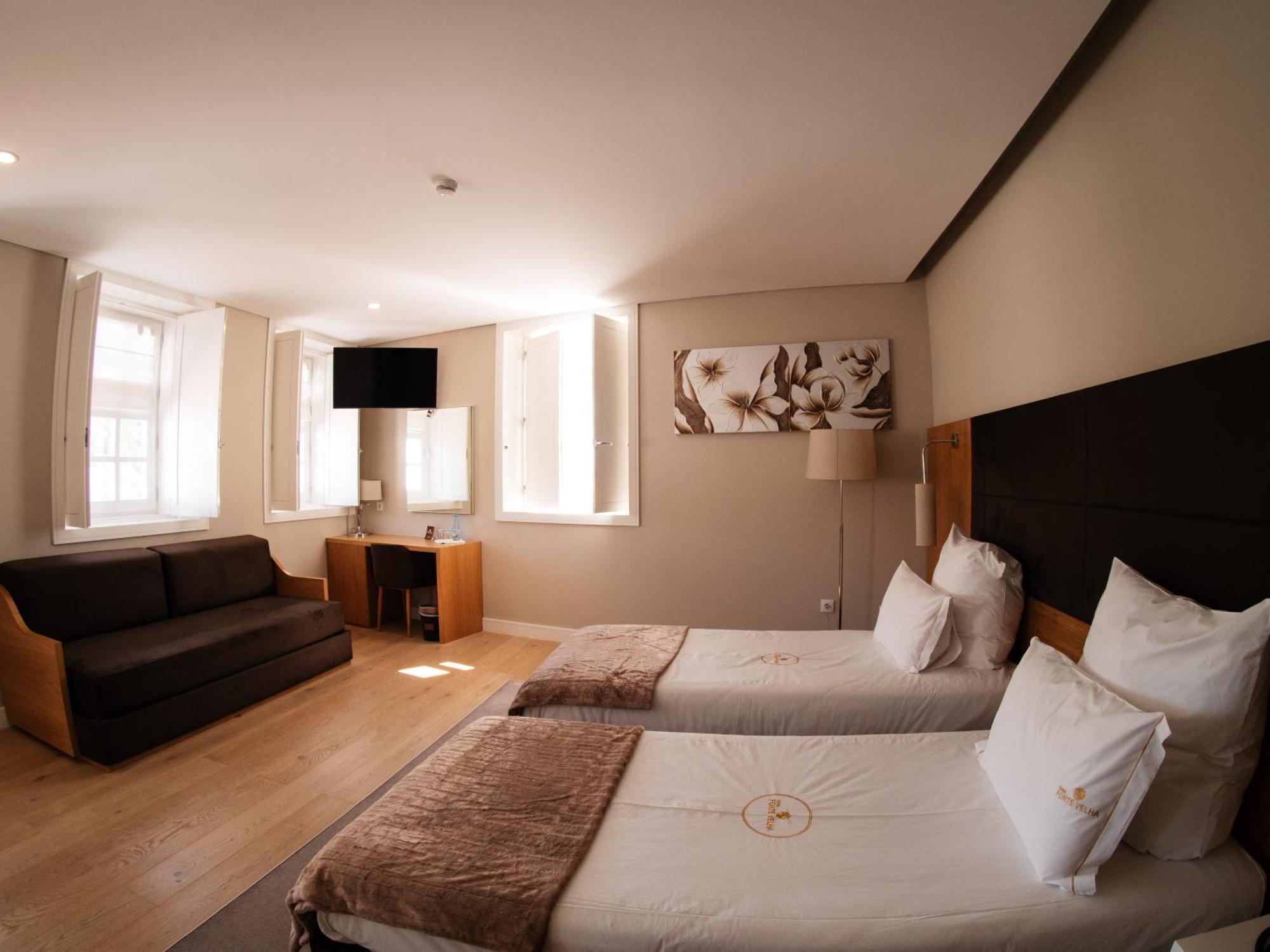 Hotel Fonte Velha Ponte da Barca Kültér fotó