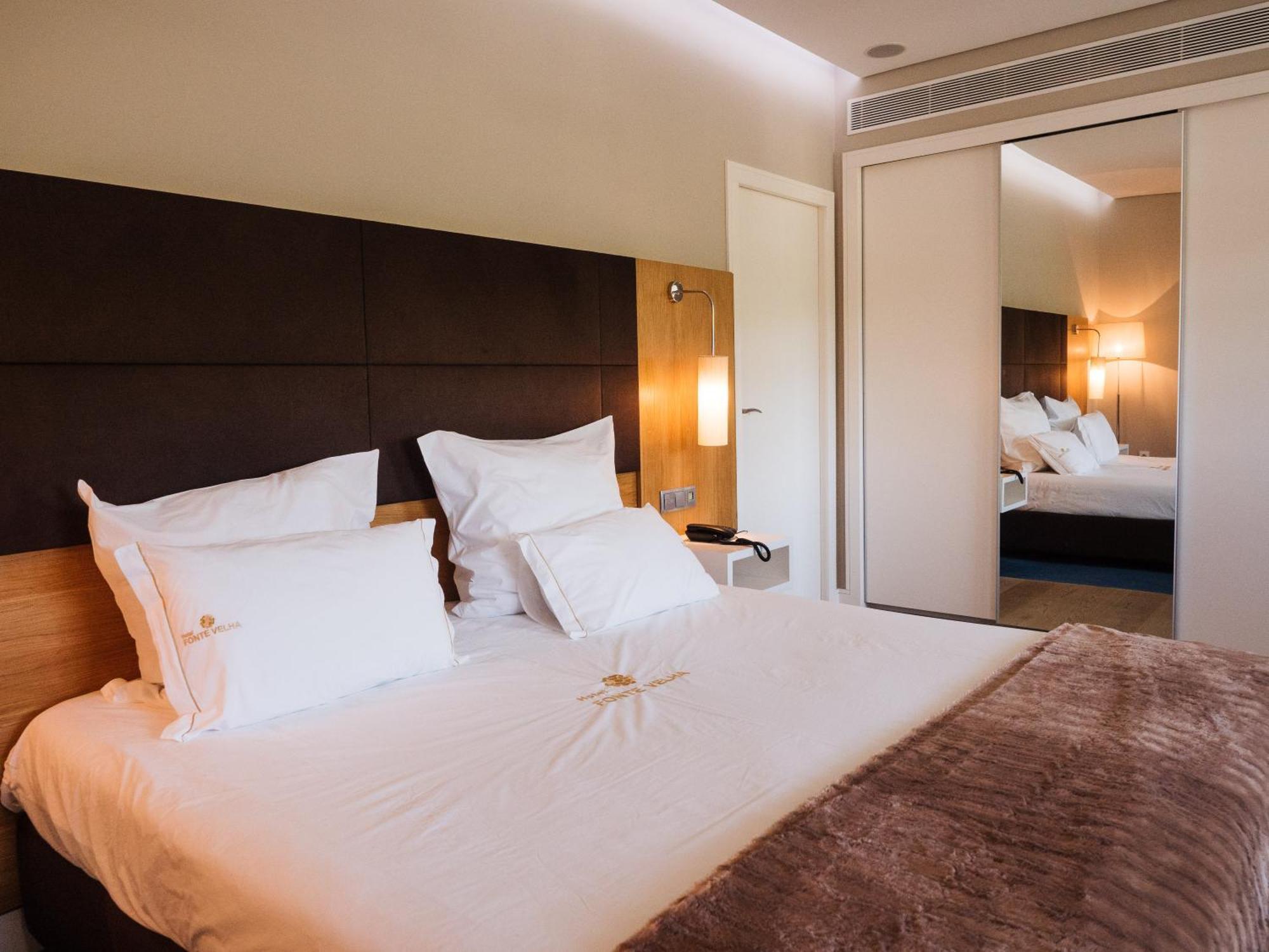 Hotel Fonte Velha Ponte da Barca Kültér fotó